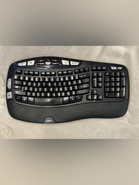Logitech K350 bluetooth wave ergonomic keyboard - Dongle Not Included